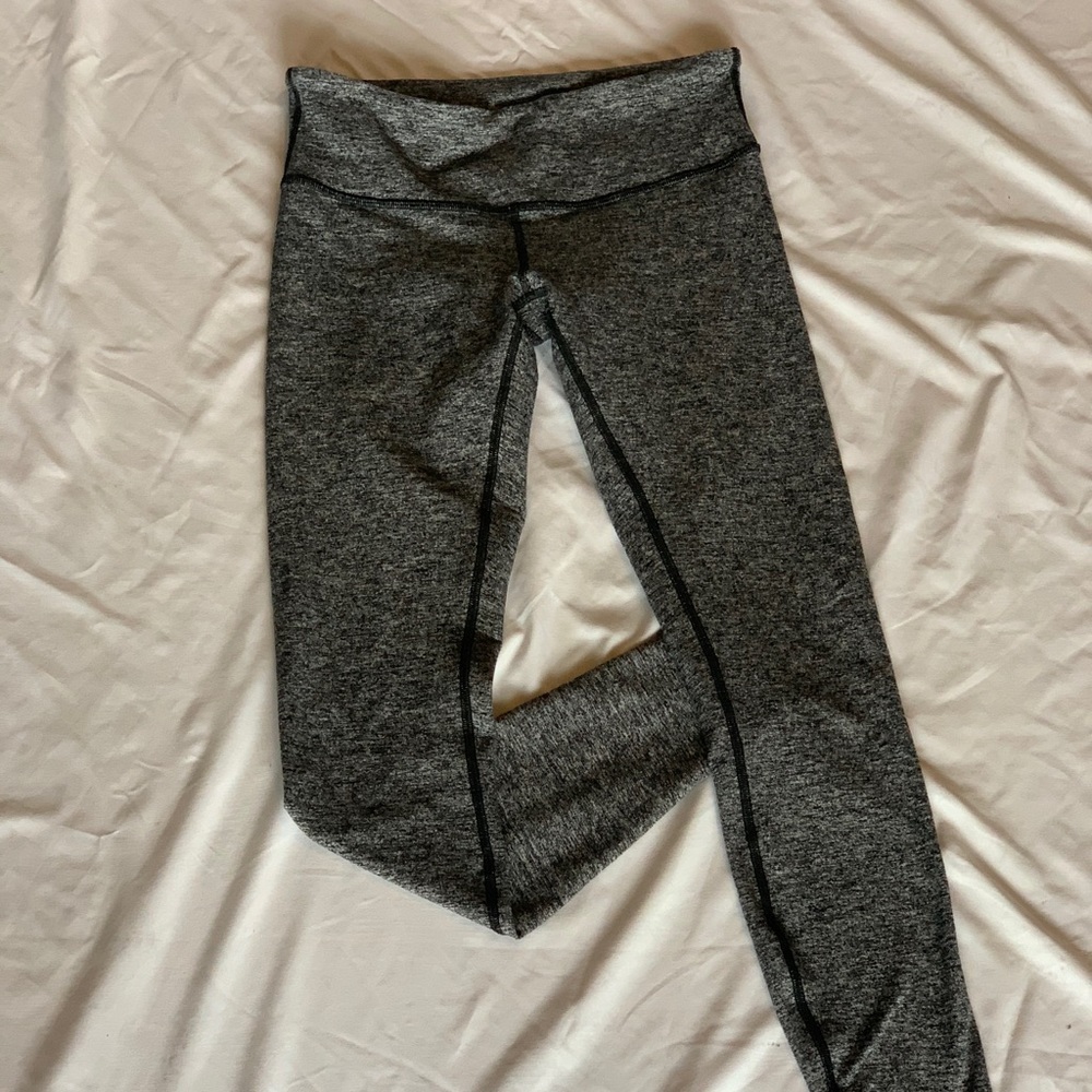 Lululemon Wunder under leggings low rise